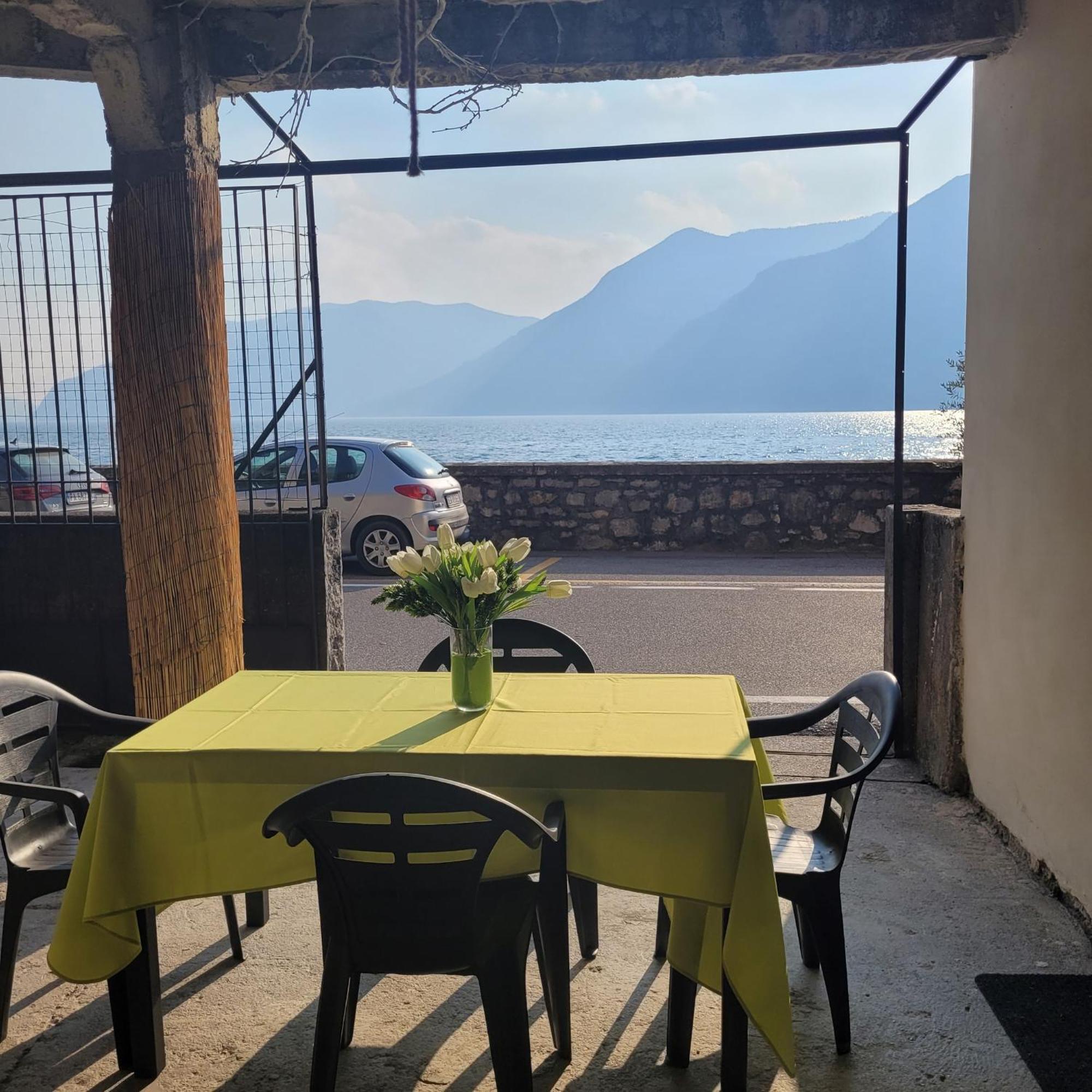 Angelo&Mari Mountain Lake Iseo Hospitality 마로네 외부 사진
